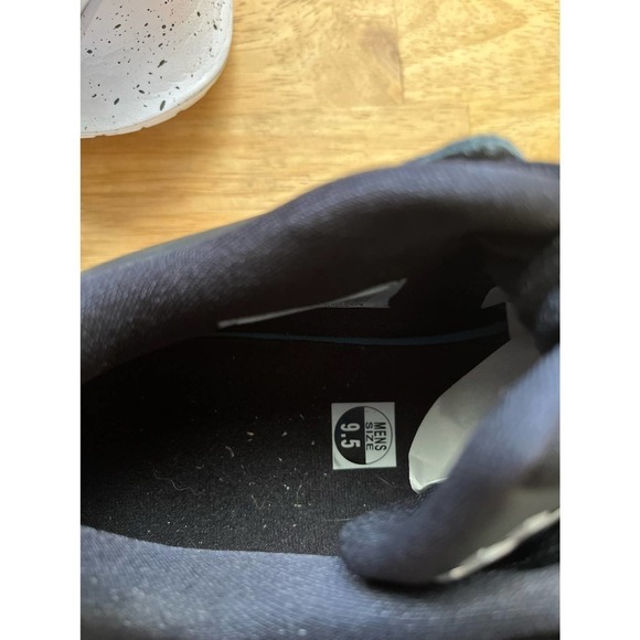 𝅺nike Kyrie Low 3 team size 9.5 - Picture 7 of 10